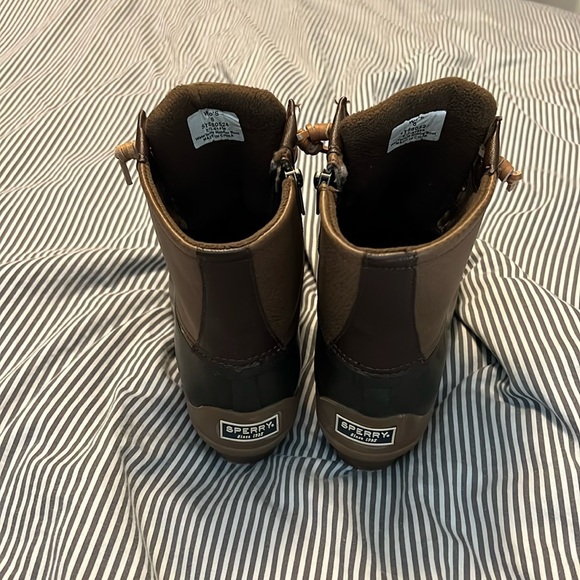 Sperry duck boots. Women’s size 8 - Picture 2 of 10